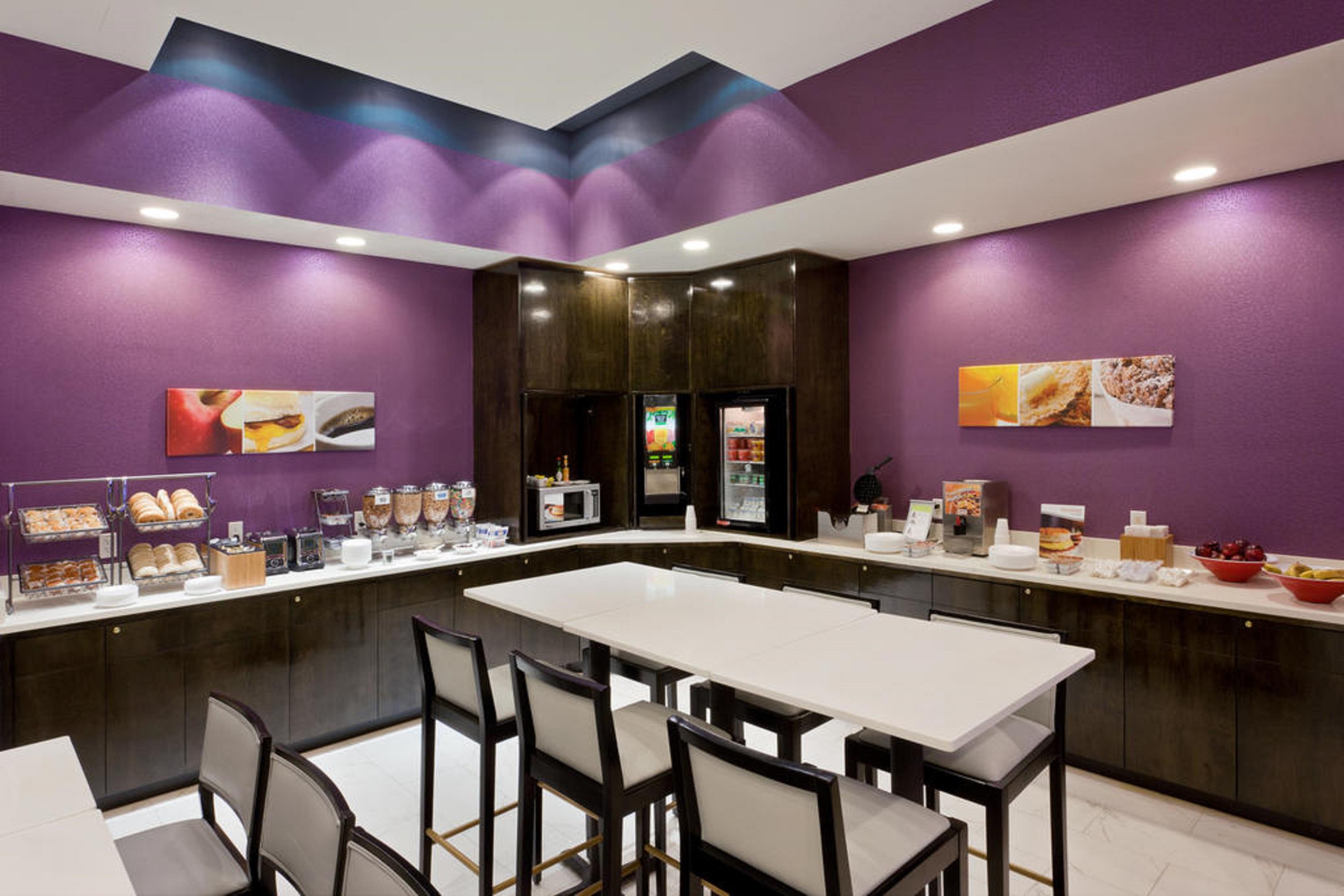 Fairfield Inn & Suites By Marriott New York Queens/Queensboro Bridge Restoran gambar